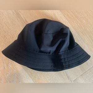 Lululemon Both Ways Bucket Hat, NWOT, S/M